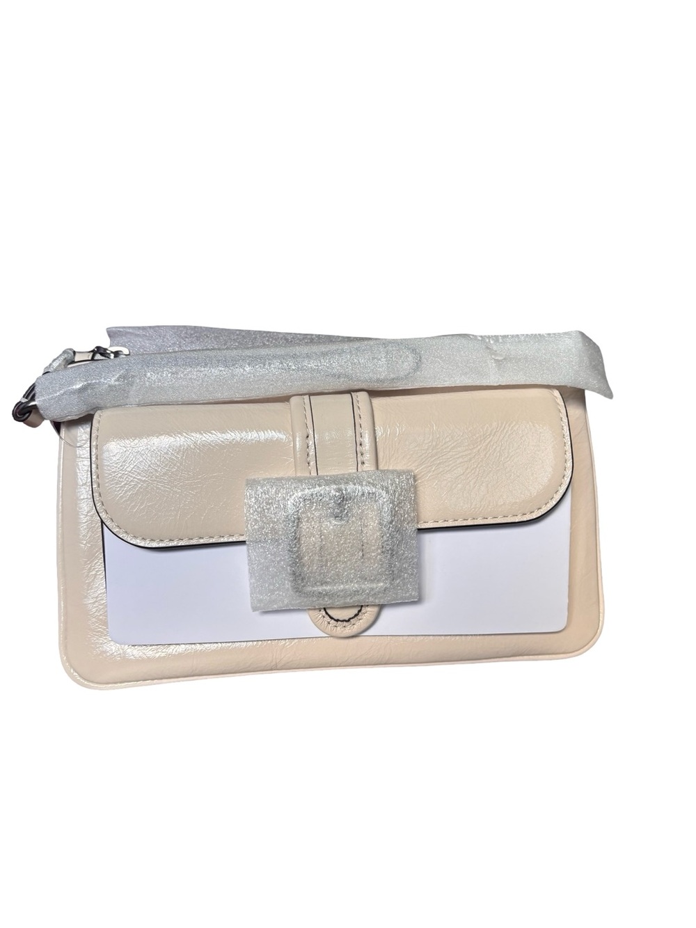 ✨NWT✨Coach Ashton Wristlet in Chalk White with Silver Hardware - Picture 3 of 9